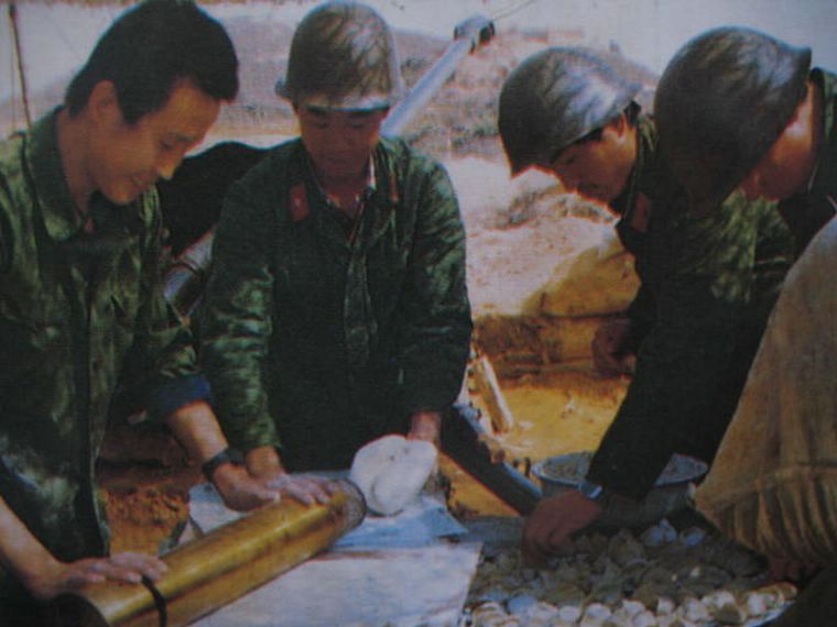 惊现少见的一组<em>中越战争照片</em>--网友影响中国--